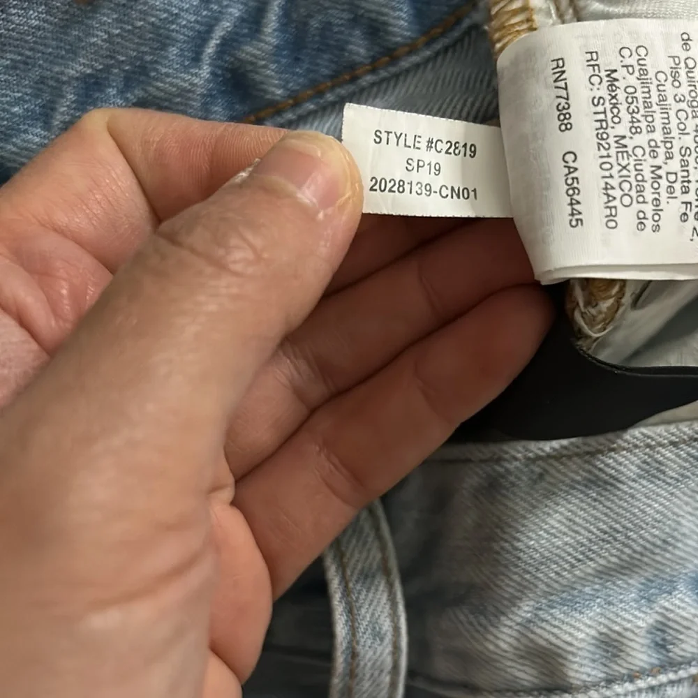 Madewell Perfect Vintage Jeans in Fitzgerald Wash. size 25x28‎